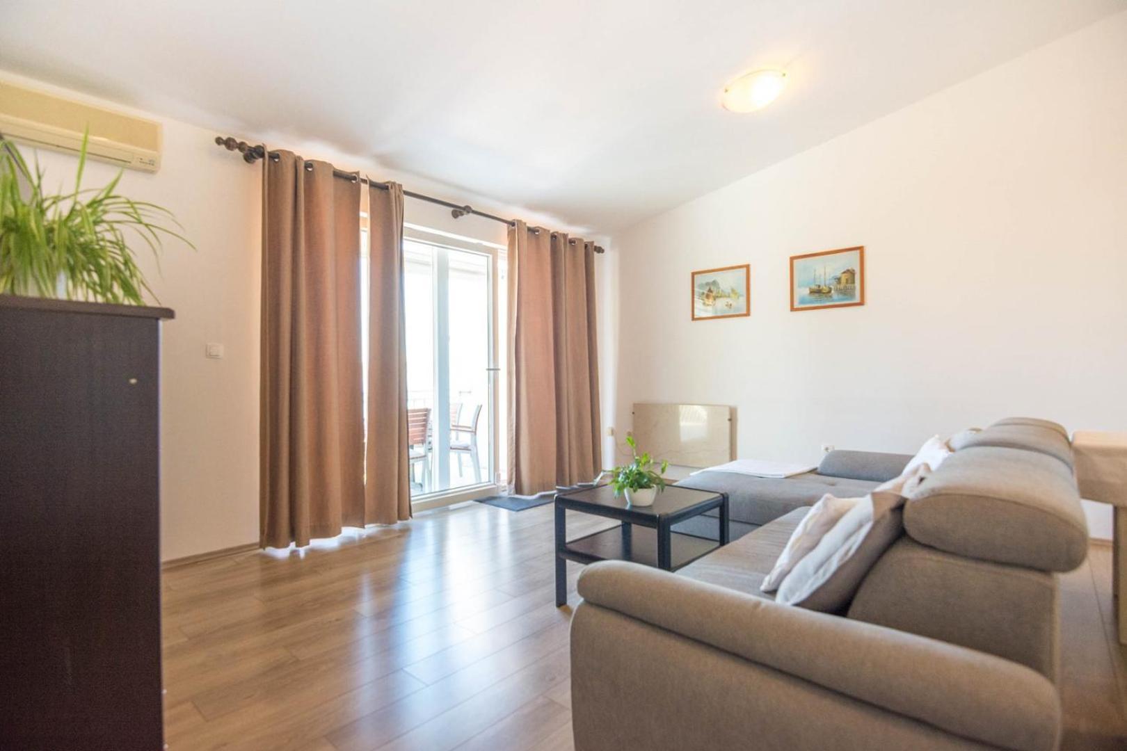 Apartment Rajna บีโอกราดนาโมรู ภายนอก รูปภาพ